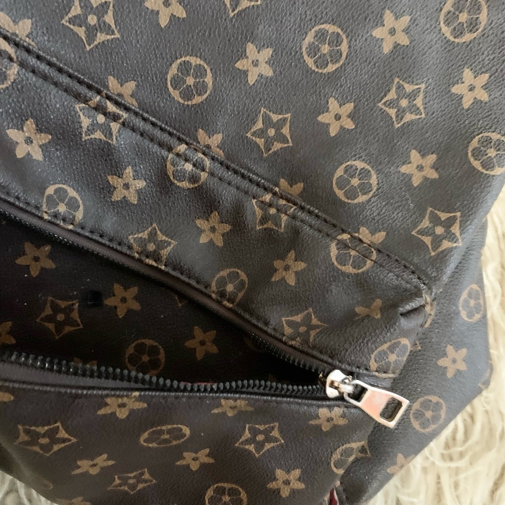 Backpack Brown & Tan Exterior Canvas & Red Inside Lining Gold Hardware - Picture 14 of 16